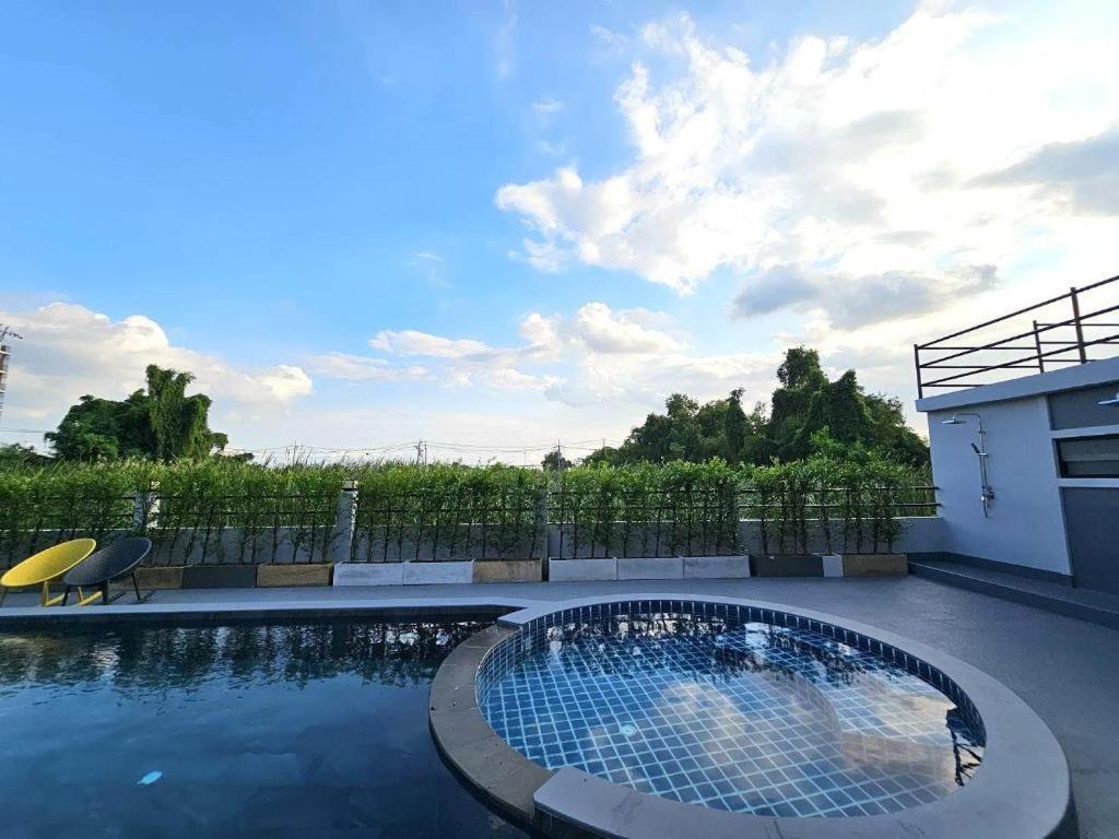 Surestay By Best Western Iconic Suvarnabhumi Bang Bo Buitenkant foto